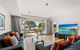 Paihia Beachfront 2 Bedroom Aprt